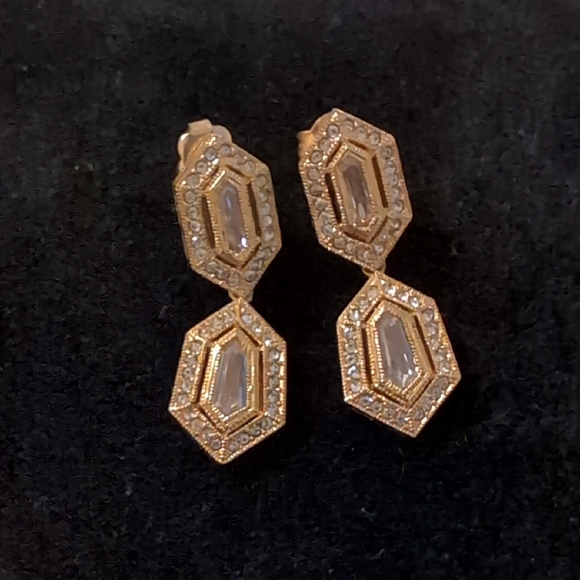 Jewelry - Gold And Diamond Earring